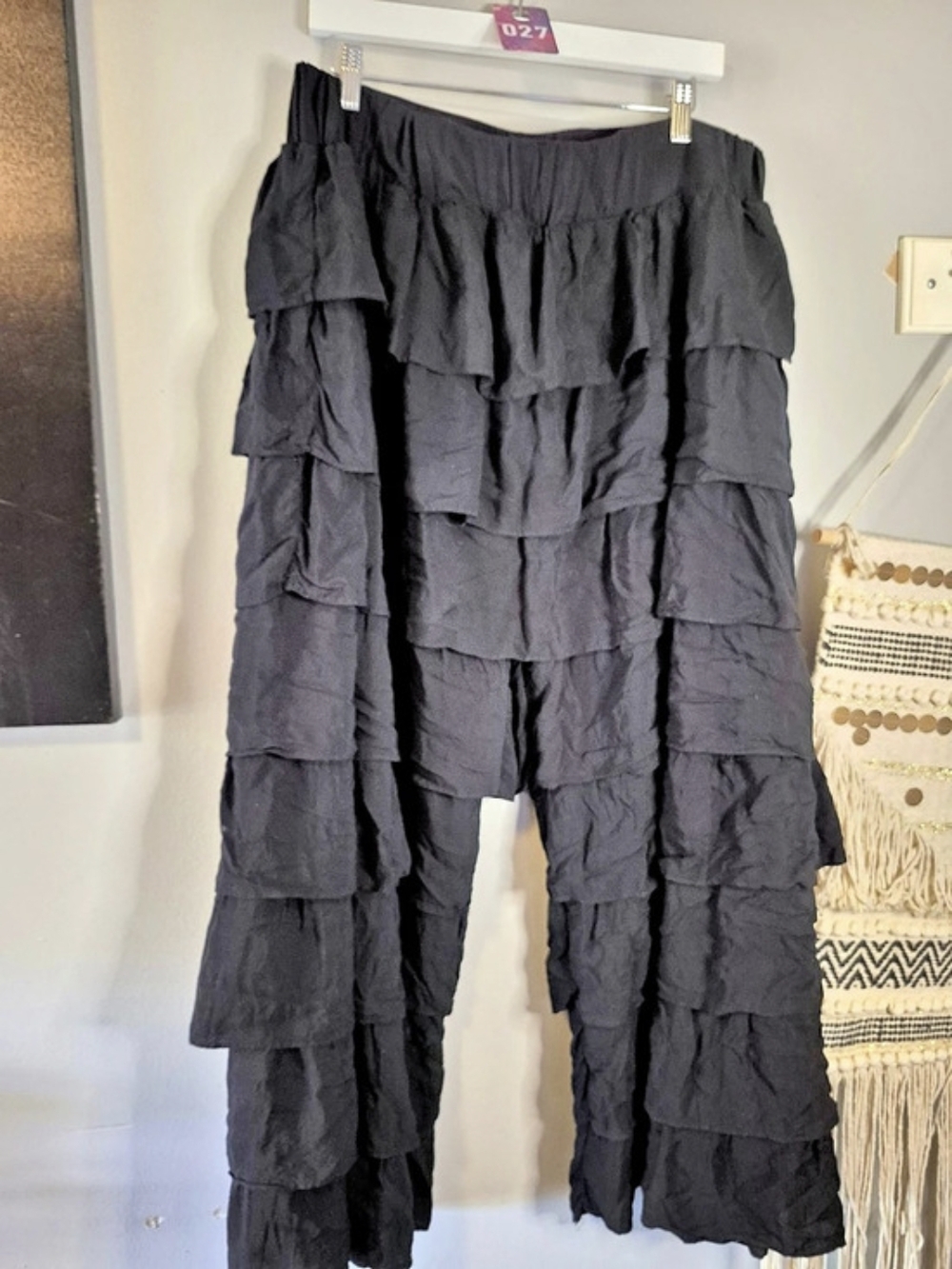 A rare Bird Tiered Wide Leg Pants in Black Size XL NWT